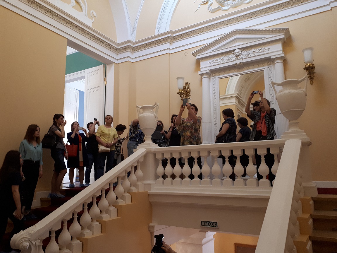  Ξενάγηση σε ιστορικό κτήριο Πρεσβείας σε Ρώσους πολίτες με αφορμή                    «Ημέρες Ιστορικής και πολιτιστικής Κληρονομίας», 18/5